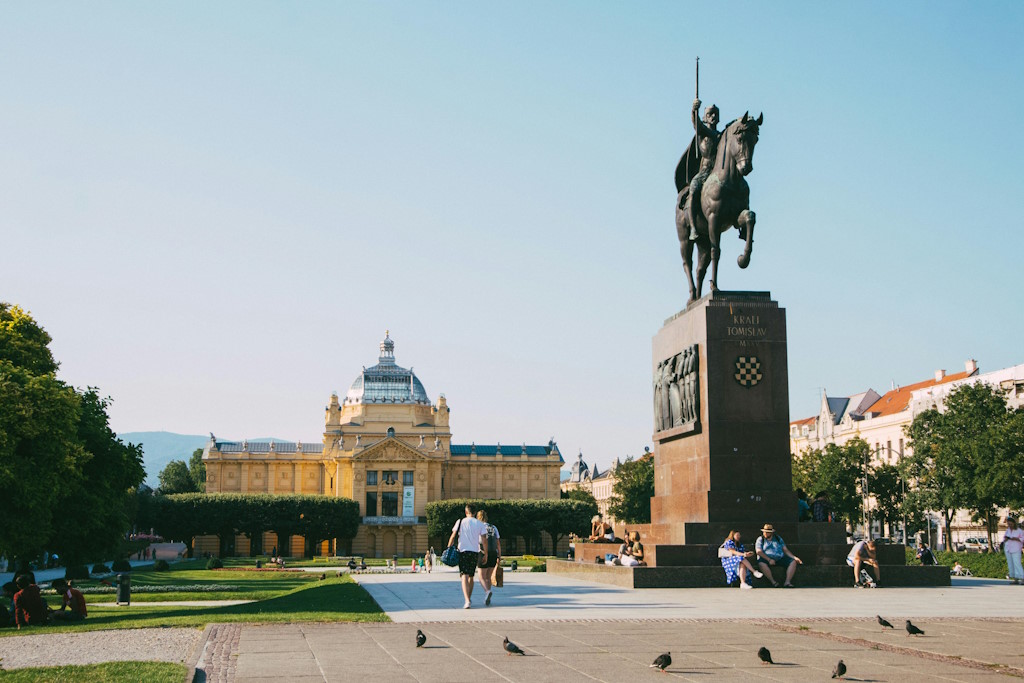 Istražite čarobni Zagreb: kulturne znamenitosti, gastronomski užici, prirodne ljepote, aktivnosti, shopping i savjeti za putovanje